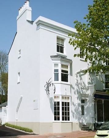 Limes Apartments Haywards Heath Esterno foto